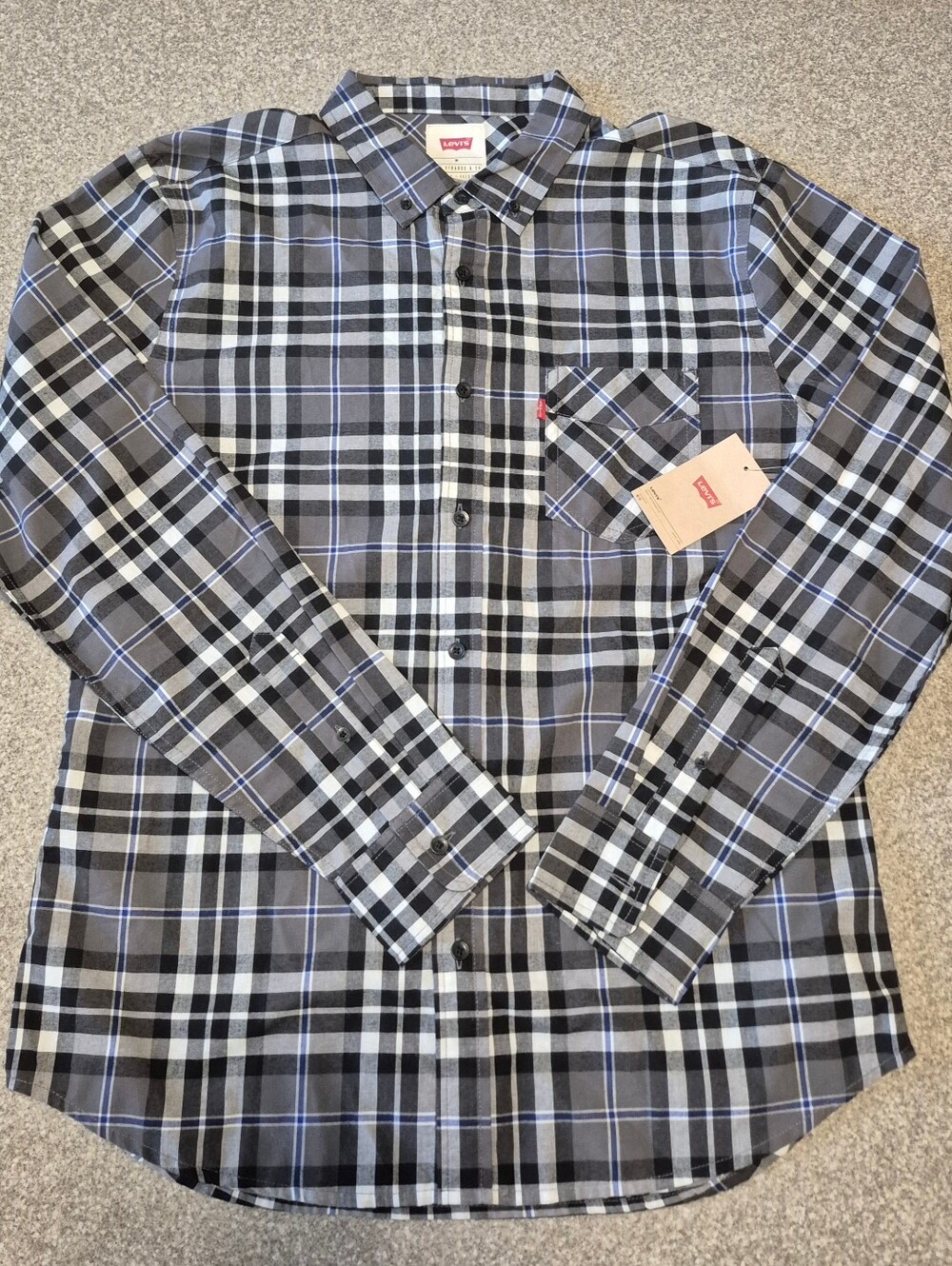 Nwt Mens Levis Button Up Size Medium